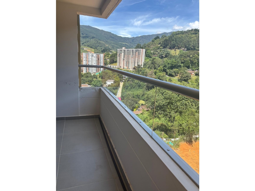 VENDO APARTAMENTO SECTOR CAMPESTRE VIA LAS ANTILLAS ENVIGADO