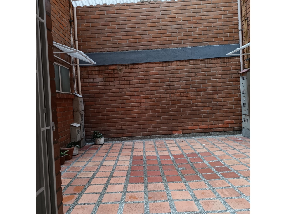 VENDO APARTAMENTO EN SAN JOAQUIN, LAURELES — foto 3
