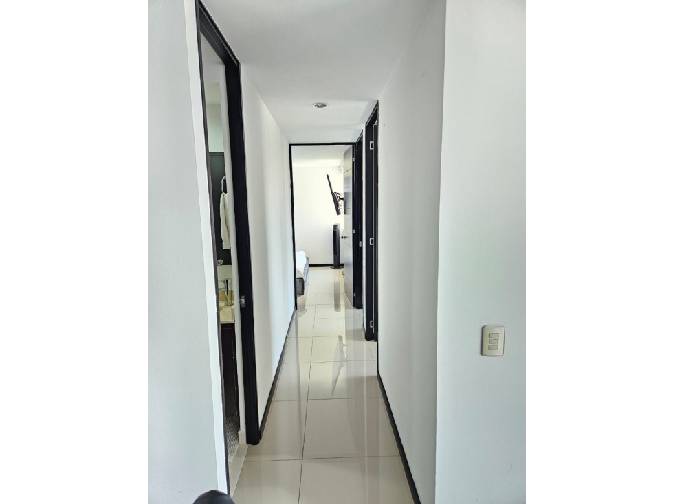 Apartamento Amoblado en Arriendo en El Poblado - Los Gonzáles — foto 3