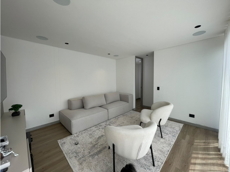 Arriendo Penthouse Amoblado Loma del Esmeraldal Envigado