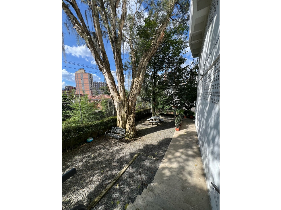VENDO HERMOSO DUPLEX SABANETA