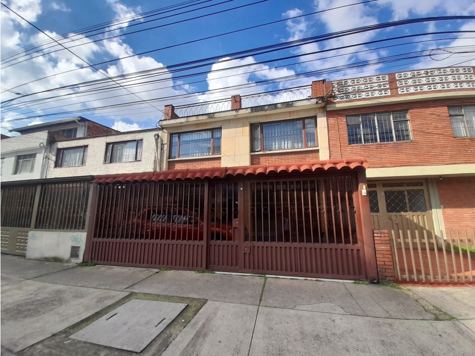 VENDO CASA EN EL ENCANTO, BOGOTÁ.