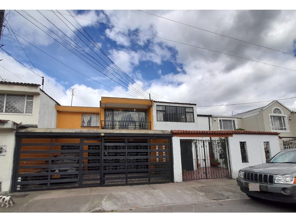 VENDO CASA EN EL BARRIO EUROPA - 1