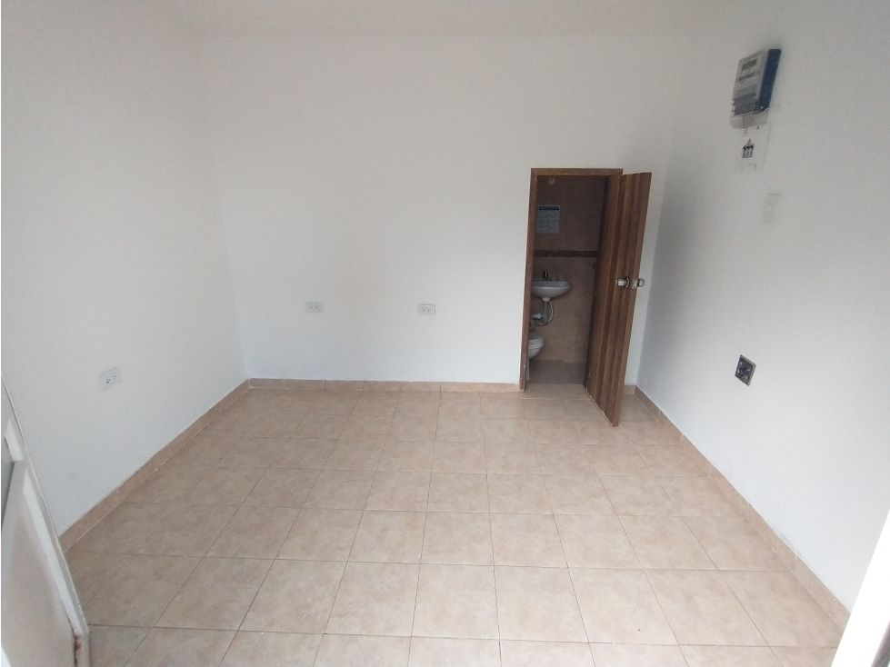 ARRIENDO LOCAL 8 MT2 EN CIUDAD JARDIN NORTE - 2
