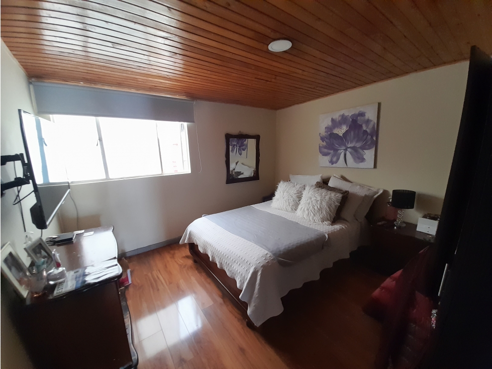 VENDO CASA EN EL BARRIO EUROPA - 2