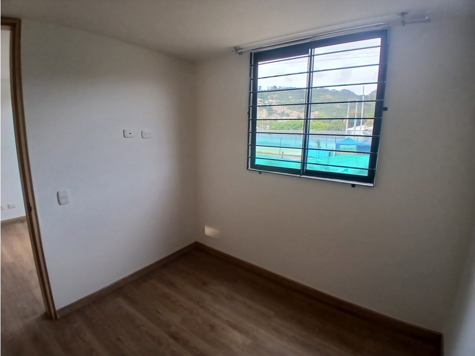 ARRIENDO APARTAMENTO EN LA CIUDADELA LA SALLE, BOGOTÁ — foto 2