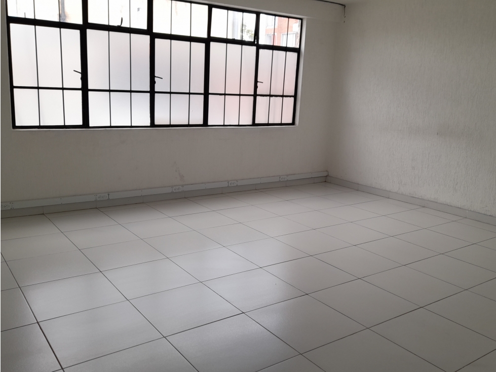 ARRIENDO CASA EN CHAPINERO CALLE 63 CON 17, 1100 MT2 — foto 4