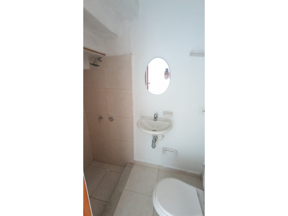 SE ARRIENDA CASA MONTEBONITO D/QS - 6