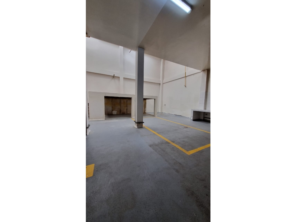 SE VENDE BODEGA- INDUSTRIAL - 5