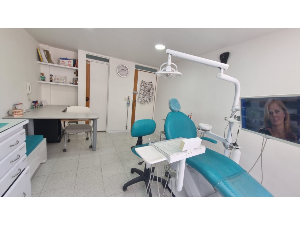 CONSULTORIO ODONTOLOGICO - FRENTE A LA CLINICA PALERMO