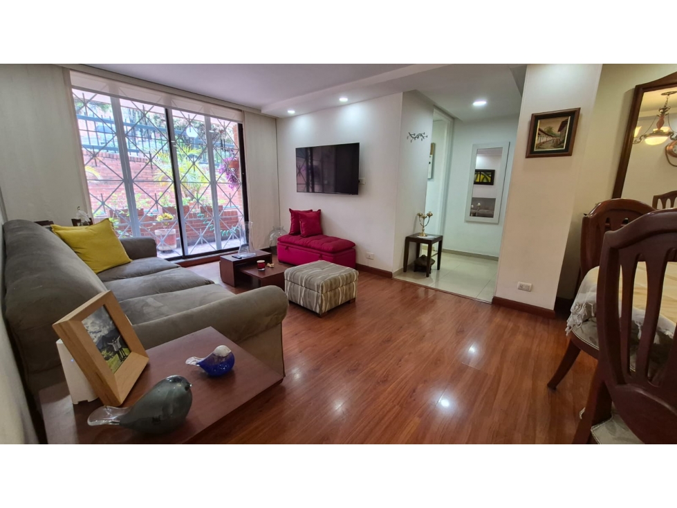 SE VENDE HERMOSO APARTAMENTO CHAPINERO ALTO — foto 2