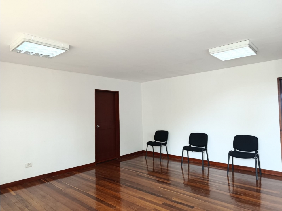 Oficina en arrendamiento - Belén - Manizales — foto 2