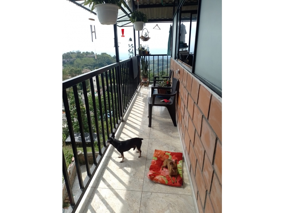 Casa con renta - EL Topacio - Manizales