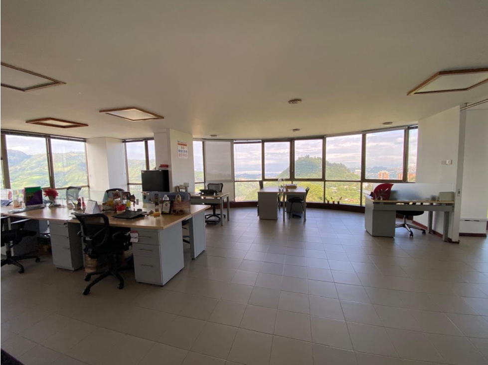 Oficina en arrendamiento - Tejares - Manizales