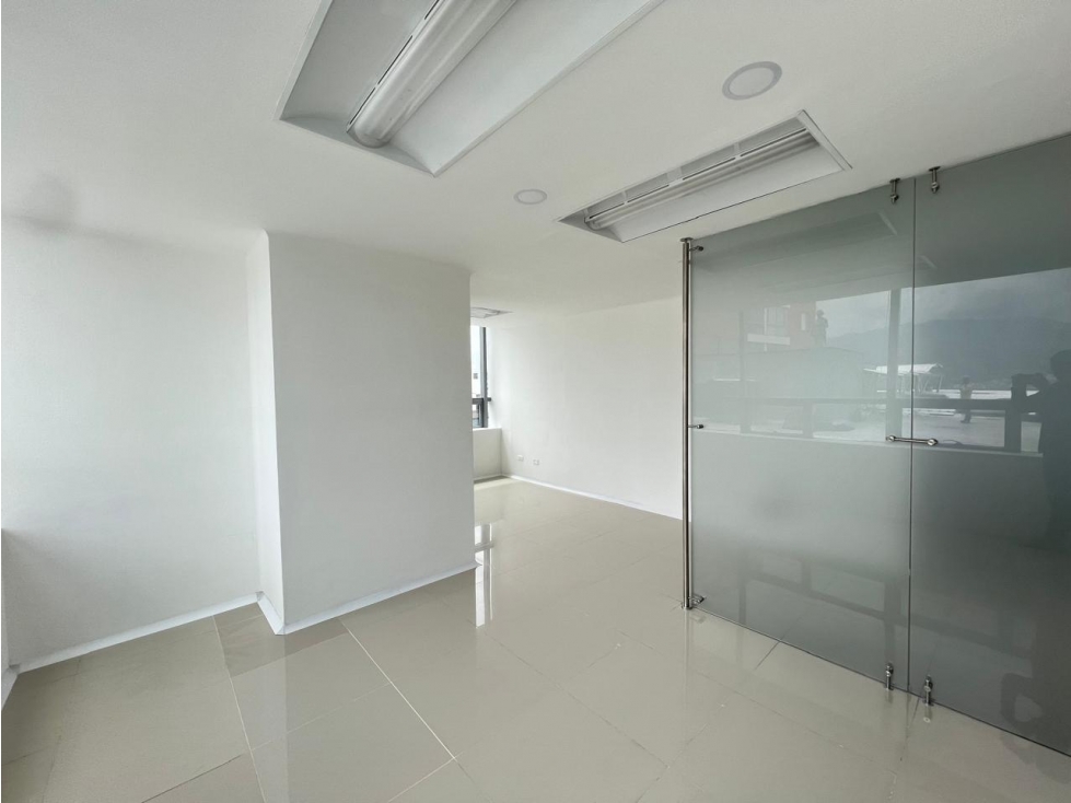Consultorio en arrendamiento - Av. Santander - Manizales — foto 3