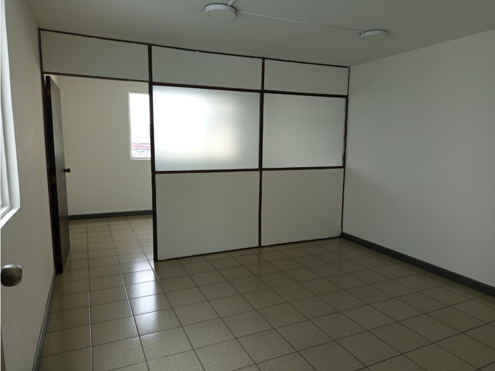 Oficina en arrendamiento - Estrella - Manizales