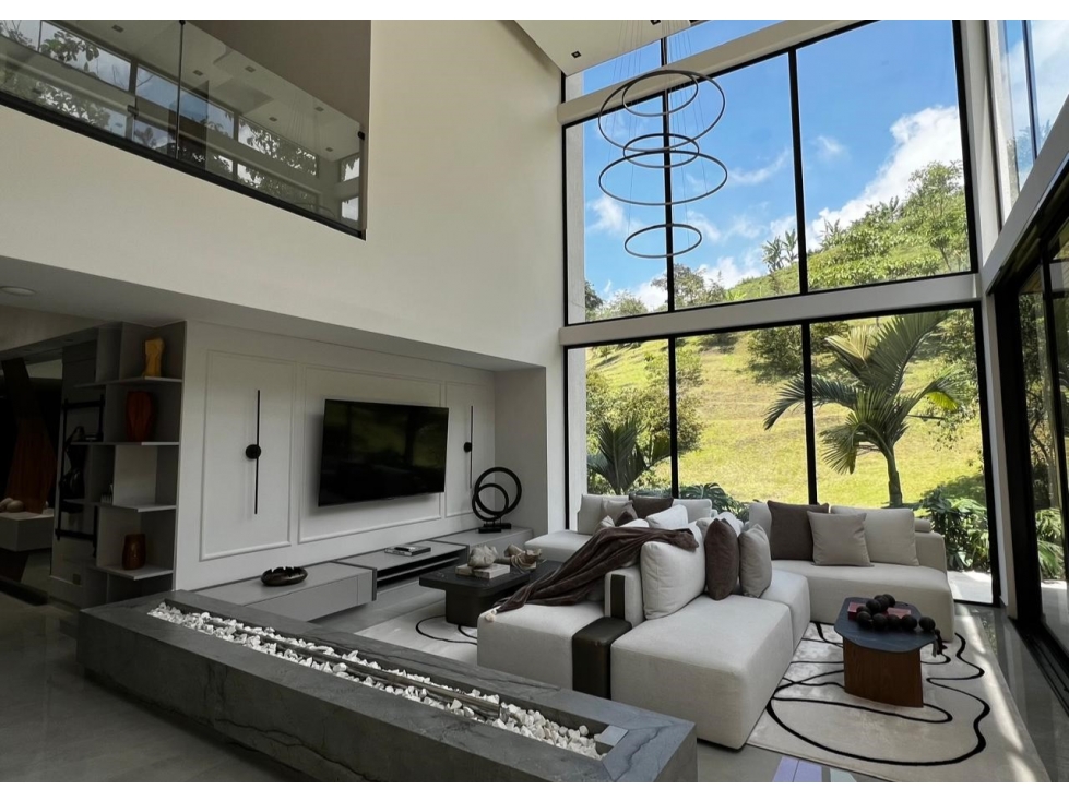Casa en venta - Av. Alberto Mendoza - Manizales