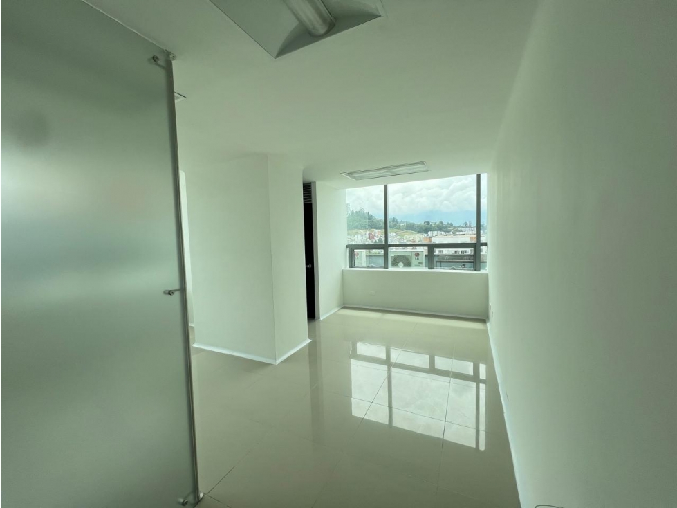Consultorio en arrendamiento - Av. Santander - Manizales — foto 5