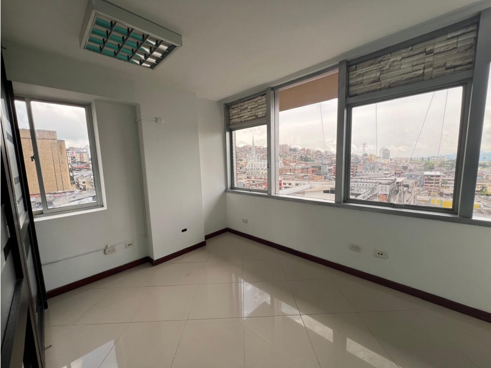 Oficina en arrendamiento - Centro - Manizales