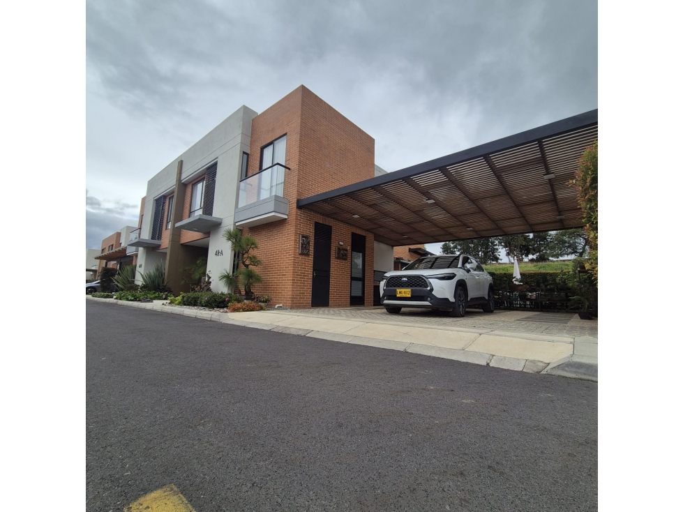 Casa en hermoso condominio en Cajica