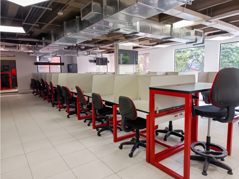 CALLE 72 ARRIENDO OFICINA 270 MT2 104 PUESTOS DE TRABAJO