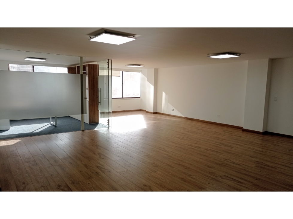 EL RETIRO VENTA ARRIENDO OFICINA 84M2