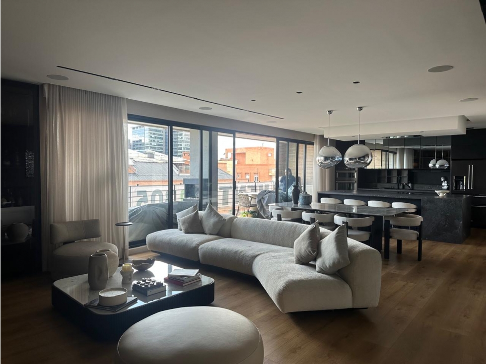 CHICO NAVARRA VENTA - 321 MTS2 INCLUYE BALCON- $4.400.000.000