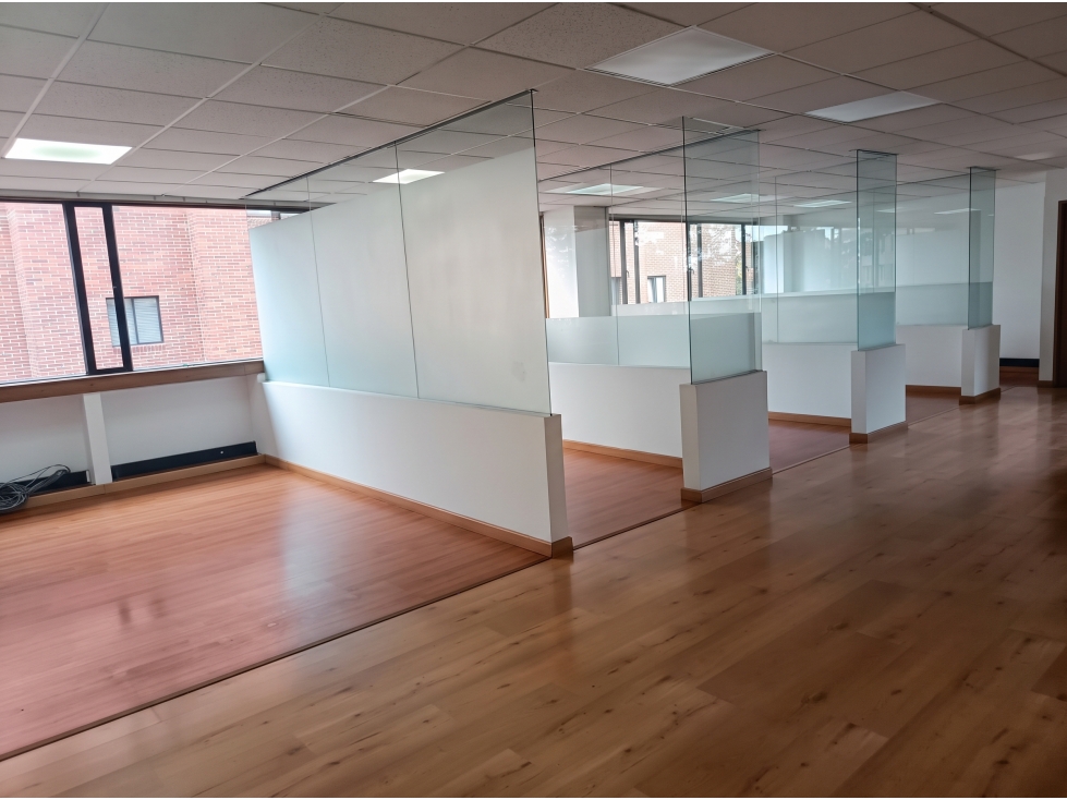 EL RETIRO OFICINAS ARRIENDO 601 MT2 CON TERRAZA — foto 3