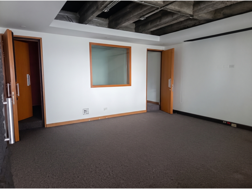 EL RETIRO OFICINAS ARRIENDO 601 MT2 CON TERRAZA — foto 6