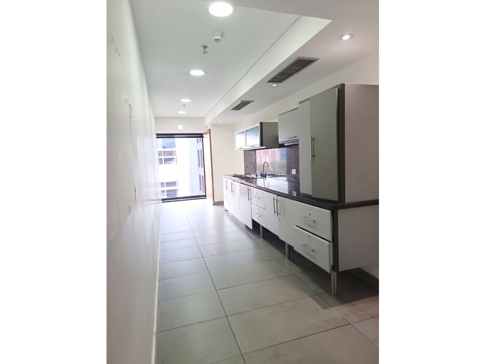CHICO RESERVADO OFICINA ARRIENDO 467 MT2 — foto 6