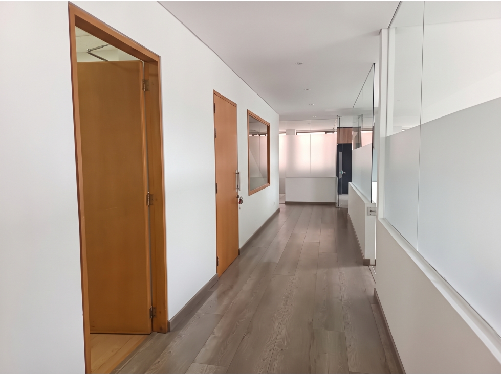 EL RETIRO OFICINAS ARRIENDO 601 MT2 CON TERRAZA — foto 5