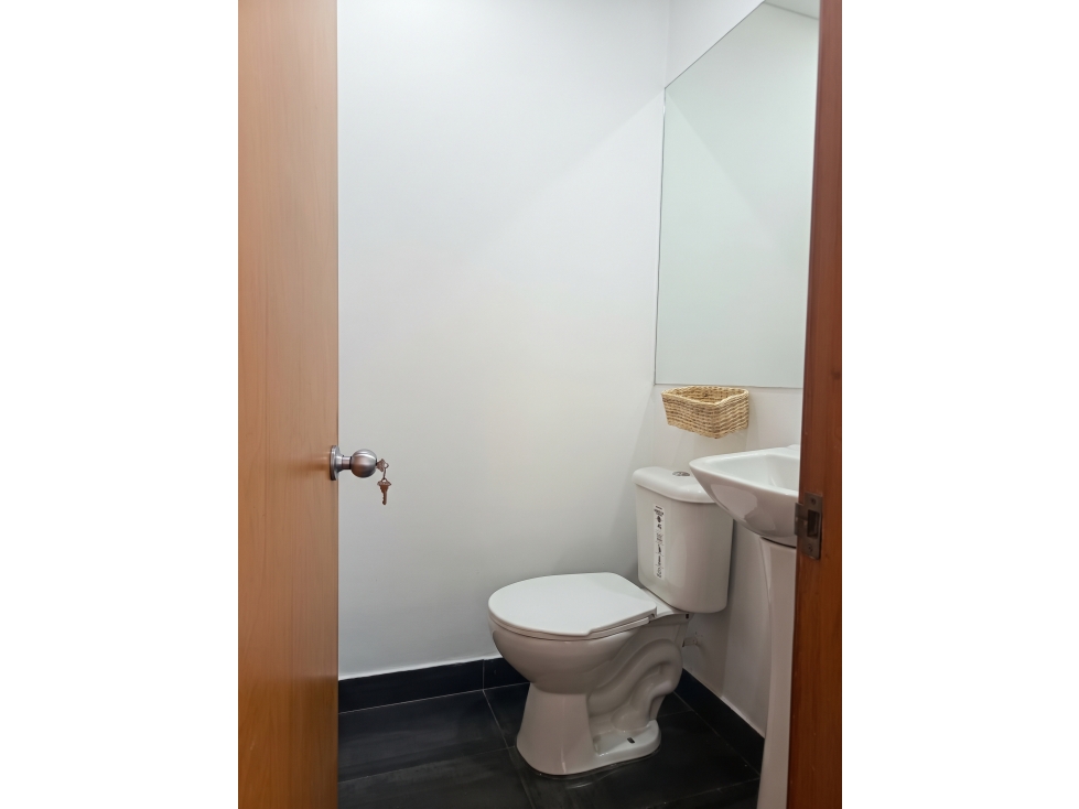 EL RETIRO OFICINAS ARRIENDO 601 MT2 CON TERRAZA — foto 4
