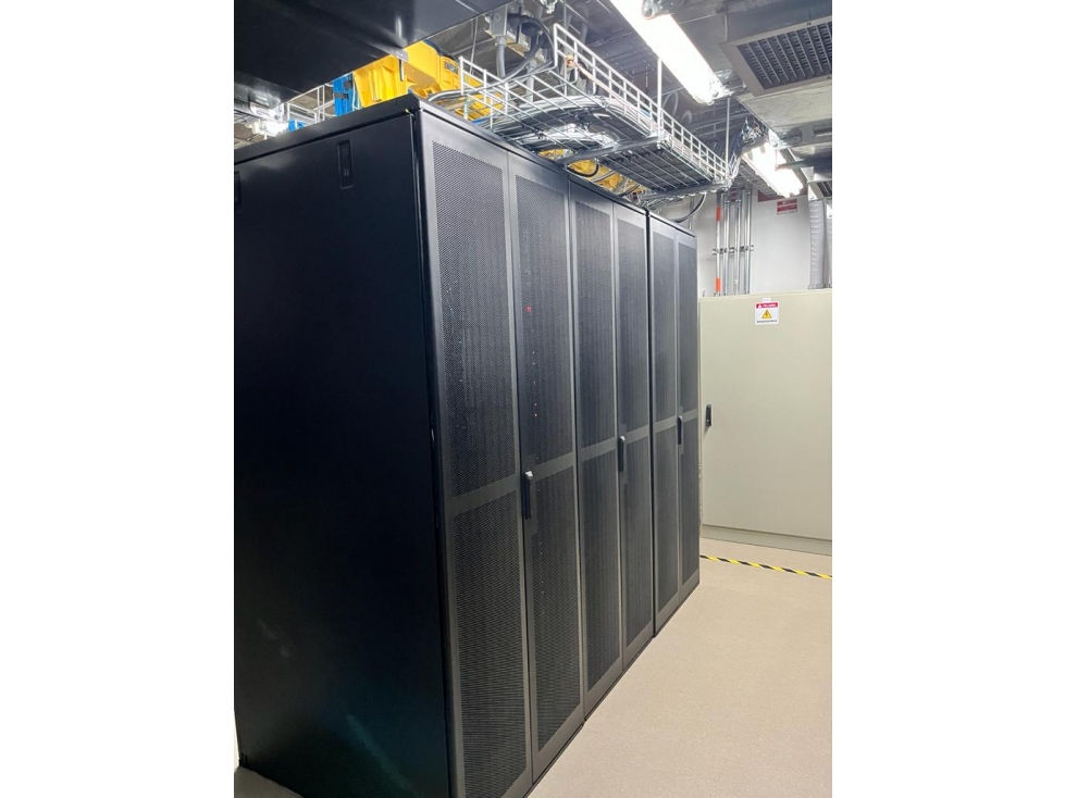 BELLA SUIZA ARRIENDO OFICINA 2091 MT2 — foto 4