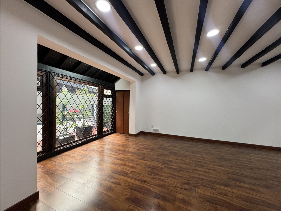ARRIENDO o VENTA CASA Oficina-QUINTA CAMACHO,680 M2-23 MILLONES+IVA — foto 3