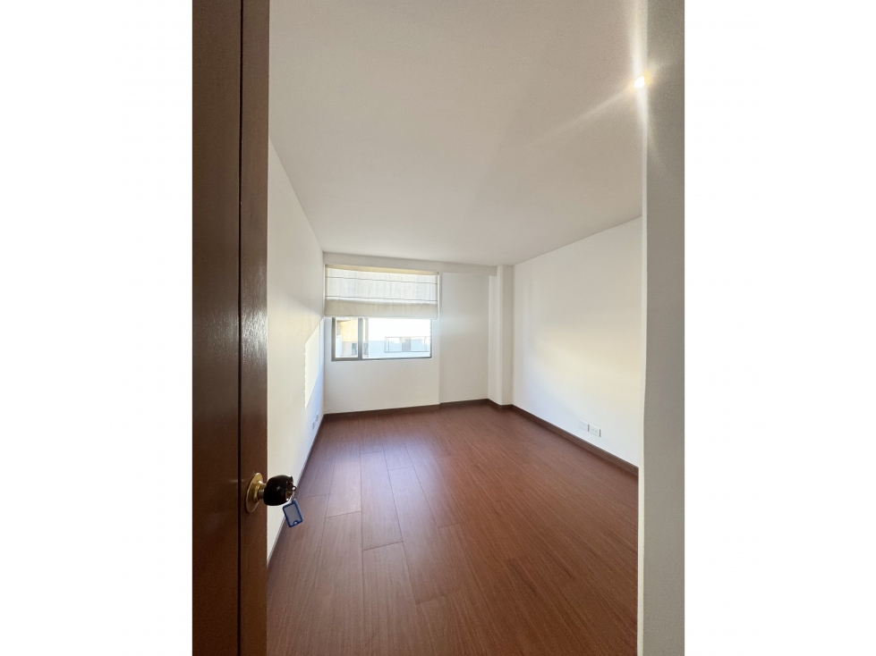 ARRIENDO APARTAMENTO en la CABRERA - 10 millones adm inc — foto 4