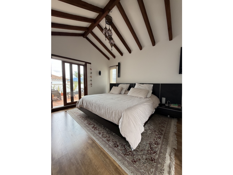 LA PALMA VENTA CASA - 230 MTS 2 MAS TERRAZA 40 MTS - $1.350.000.000 - 5