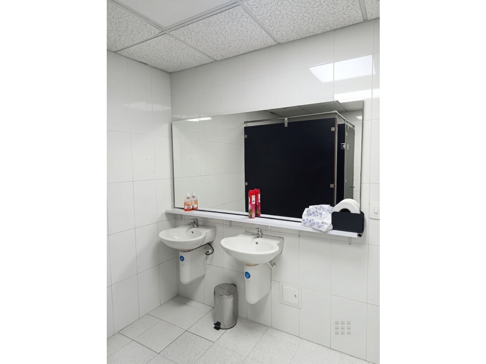 CENTRO INTERNACIONAL LOCAL COMERCIAL 484 mt2 — foto 4