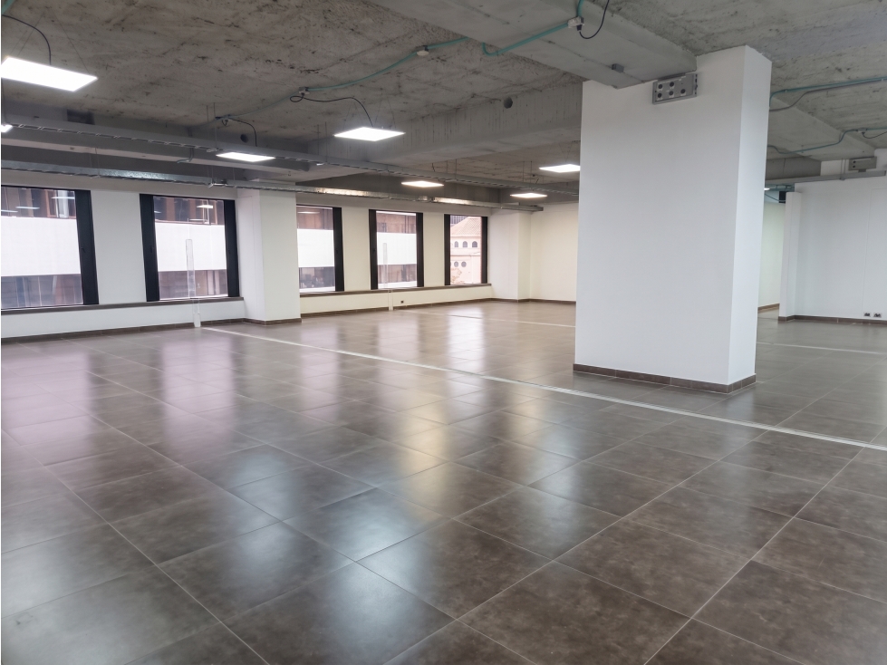 CHICO RESERVADO OFICINA ARRIENDO 710 M2 — foto 3