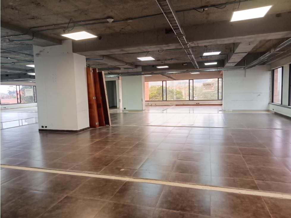 CHICO RESERVADO OFICINA ARRIENDO 710 M2 — foto 5