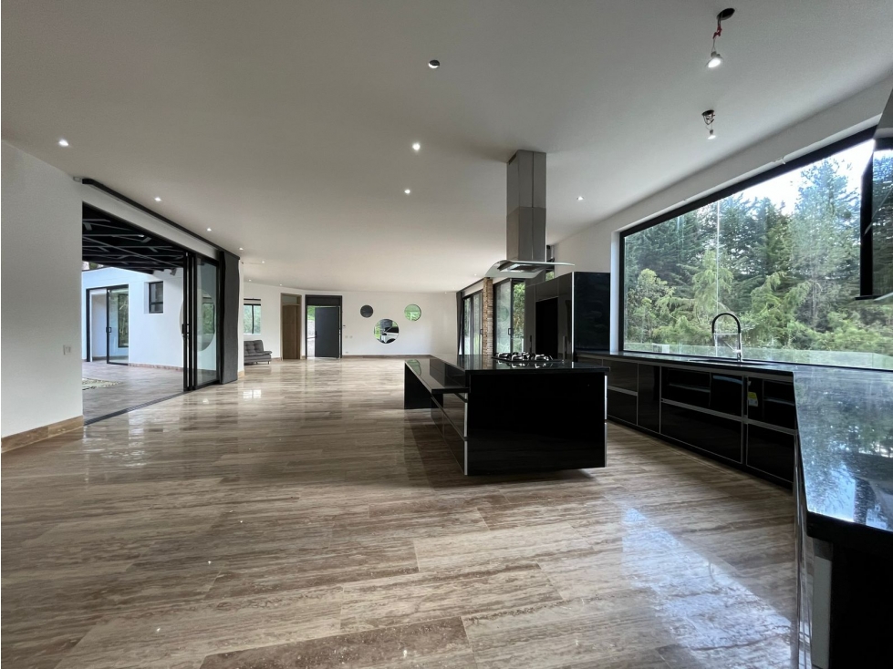 Renta Hermosa Casa Vacía Retiro - Antioquia.