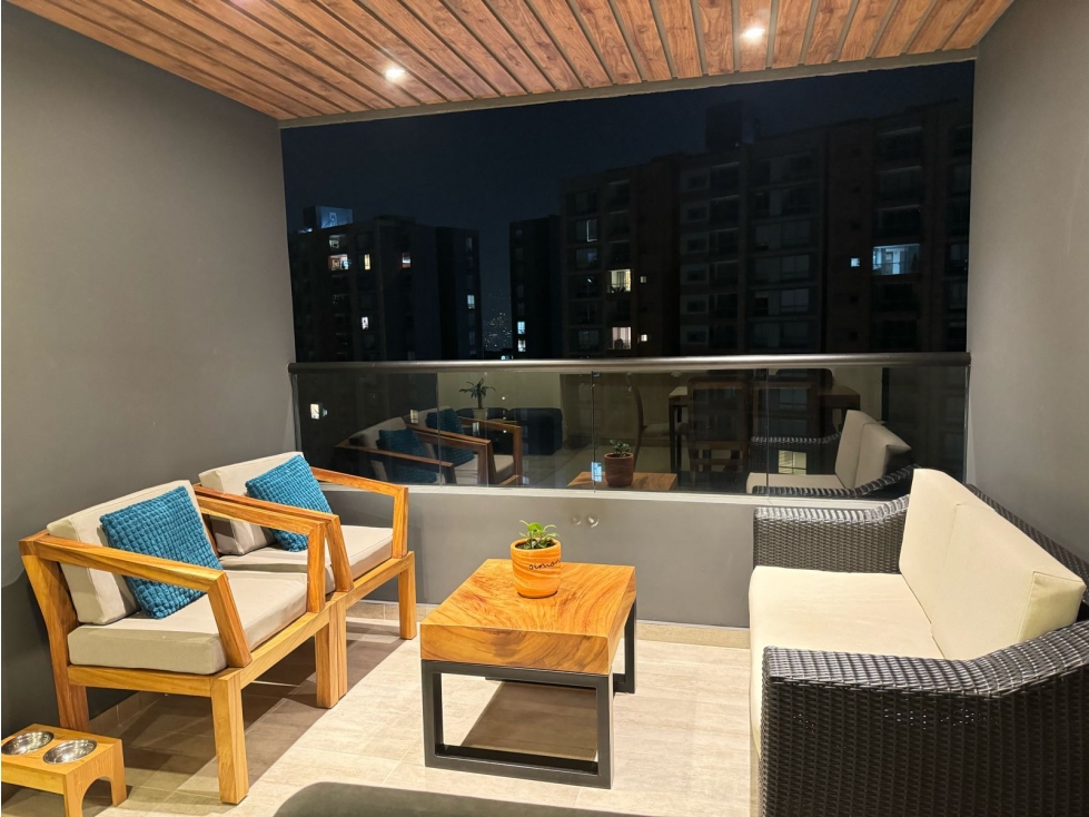 Amoblado Hermoso Apartamento Loma de las brujas Envigado - Antioquia.