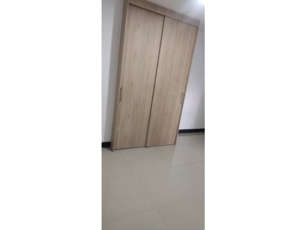 Venta HERMOSO Apartamento Laureles Nogal — foto 5