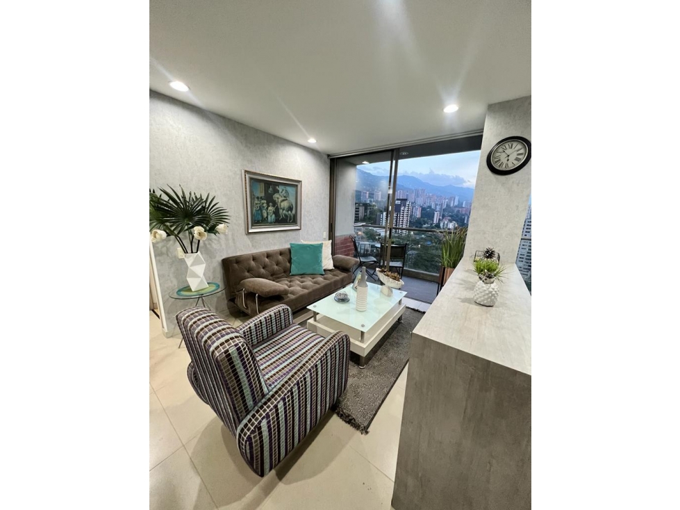 Amoblado ESPECTACULAR Apartamento Poblado - Medellín