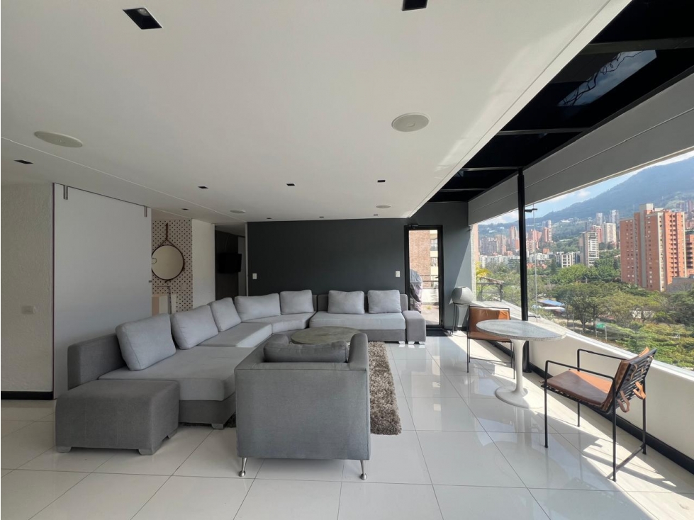 Amoblado HERMOSO Dúplex Poblado con Jacuzzi — foto 2