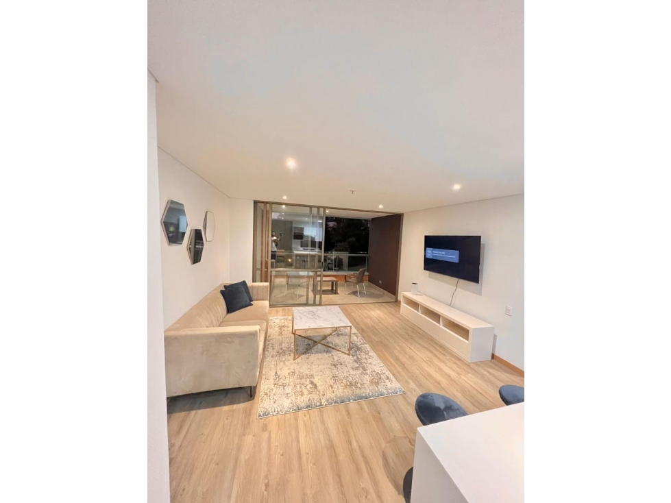 Amoblado HERMOSO Apartamento a 2 cuadras del Tesoro — foto 2