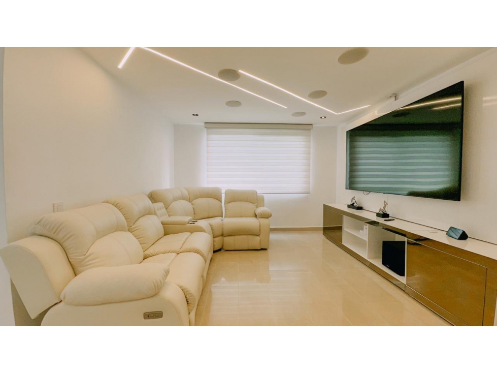 Amoblado Exclusivo apartamento con vista panorámica 360° en el piso 27