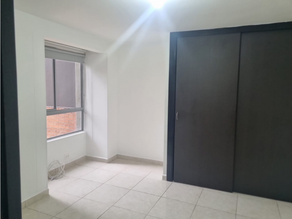 Venta HERMOSO Apartamento la Castellana - Medellín — foto 3