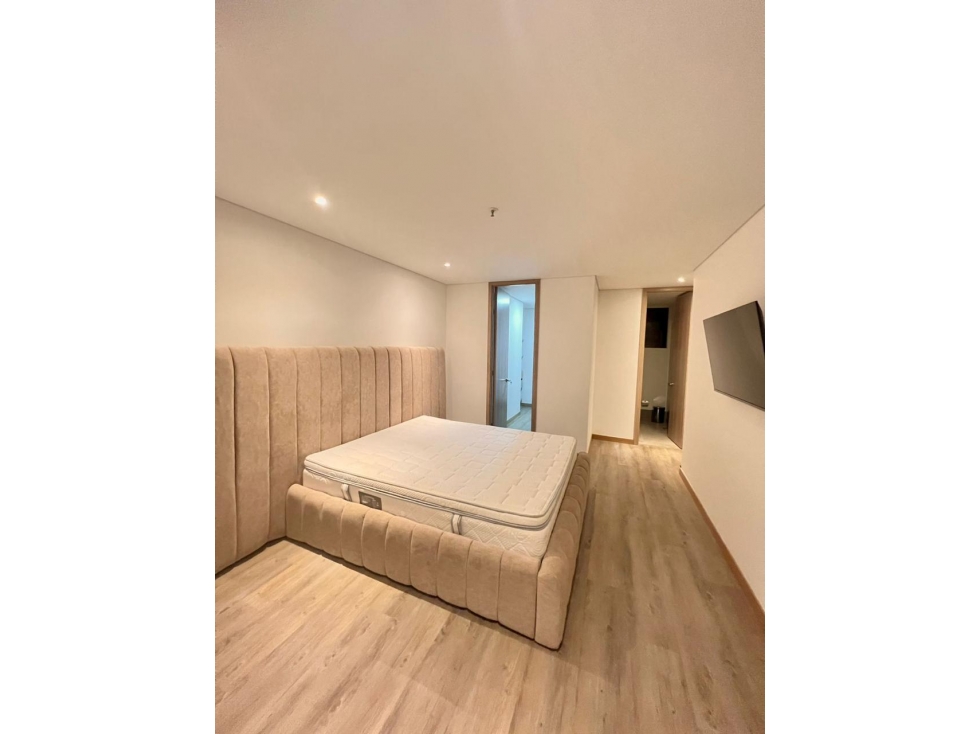 Amoblado HERMOSO Apartamento a 2 cuadras del Tesoro — foto 6