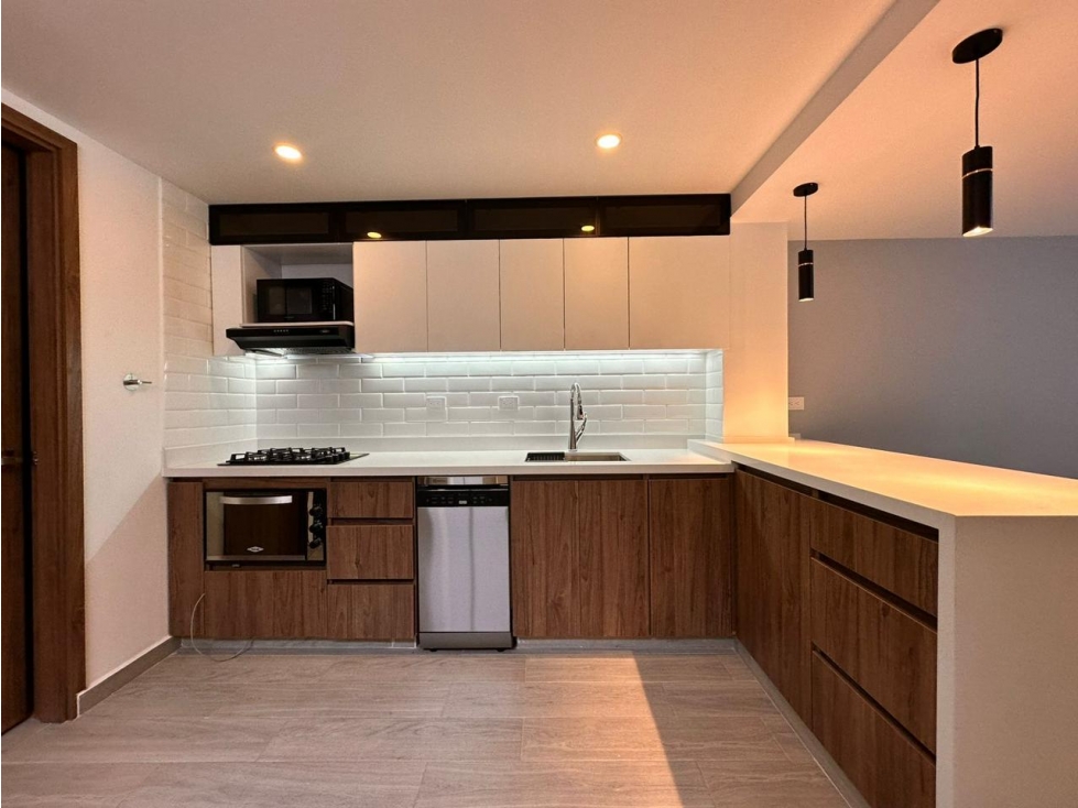 Venta HERMOS PH Dúplex Remodelado Laureles — foto 2