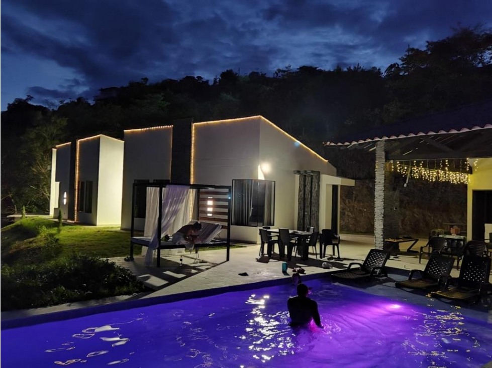 Amoblado Hermosa Finca de lujo Santa Fé de Antioquia, Precio por día. - 3